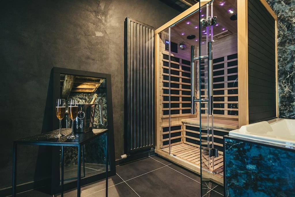 Le Duplex De L'Etoile Home Cinema Jacuzzi Et Sauna Privatif Longmesnil Экстерьер фото