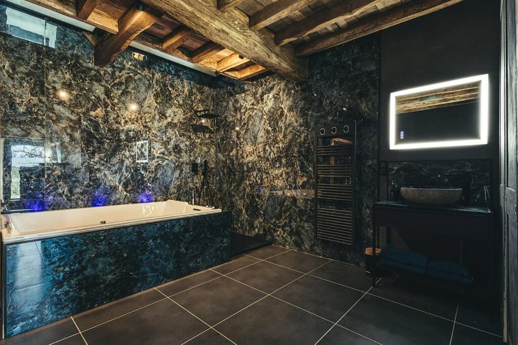 Le Duplex De L'Etoile Home Cinema Jacuzzi Et Sauna Privatif Longmesnil Экстерьер фото