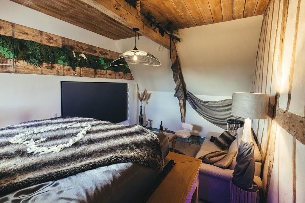 Le Duplex De L'Etoile Home Cinema Jacuzzi Et Sauna Privatif Longmesnil Экстерьер фото